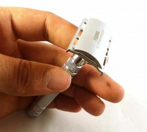 #1 Feather Safety Razor Review | Prim & Prep