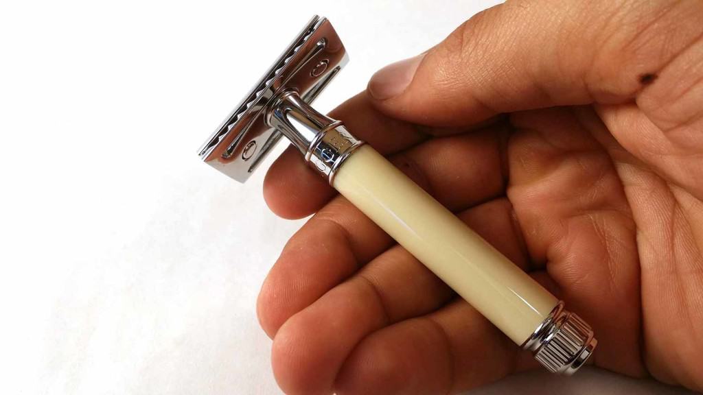 Ultimate Edwin Jagger de87 Review - The Ivory Razor! 1